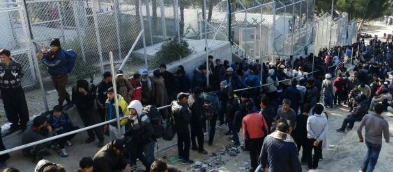 Ξεκινάει η διαδικασία μονιμοποίησης των αλλοδαπών στην Ελλάδα - Μεταφέρουν 1000 άτομα στην ενδοχώρα μέχρι τη Δευτέρα